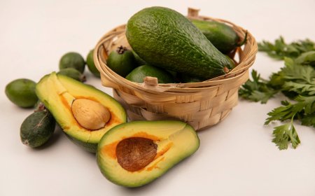 Avocado Fruit Khane Ke Fayde: क्यों यह सुपरफूड है हेल्दी लाइफस्टाइल के लिए?